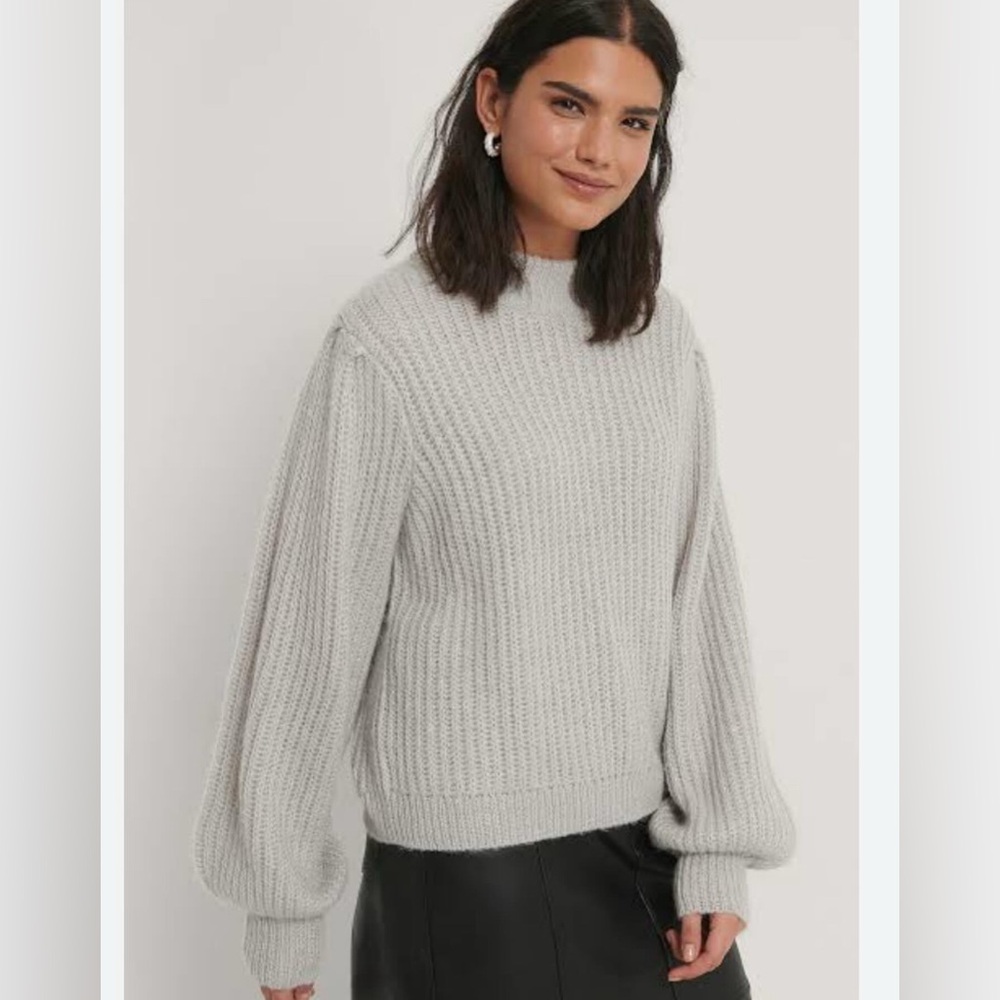 H&M Balloon Sleeve Fuzzy Knit Sweater